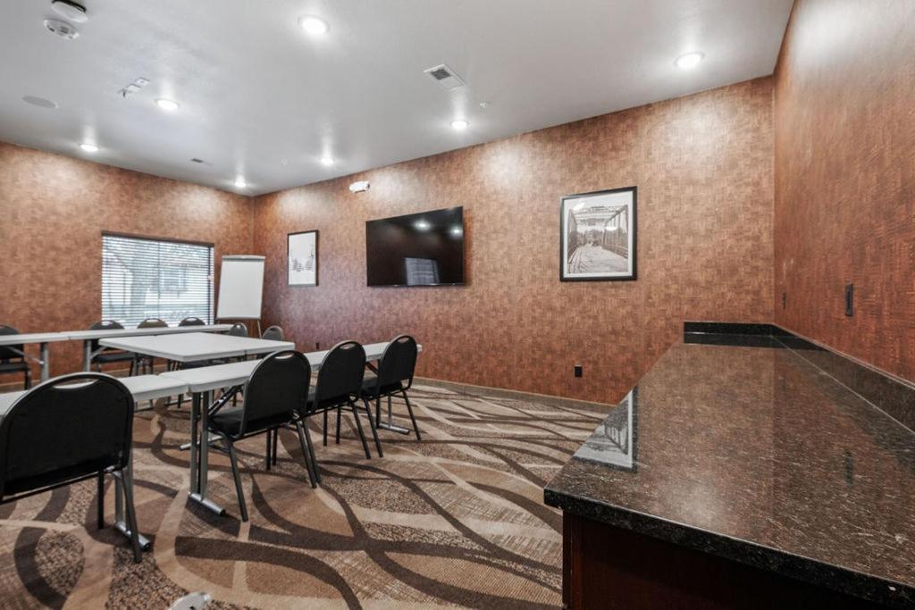 Cobblestone Hotel & Suites - Mosinee Exterior foto